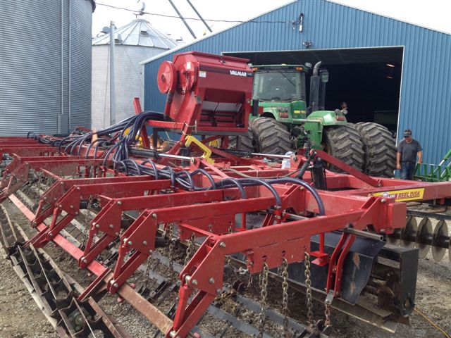 mcfarlane cover crop seeder 002