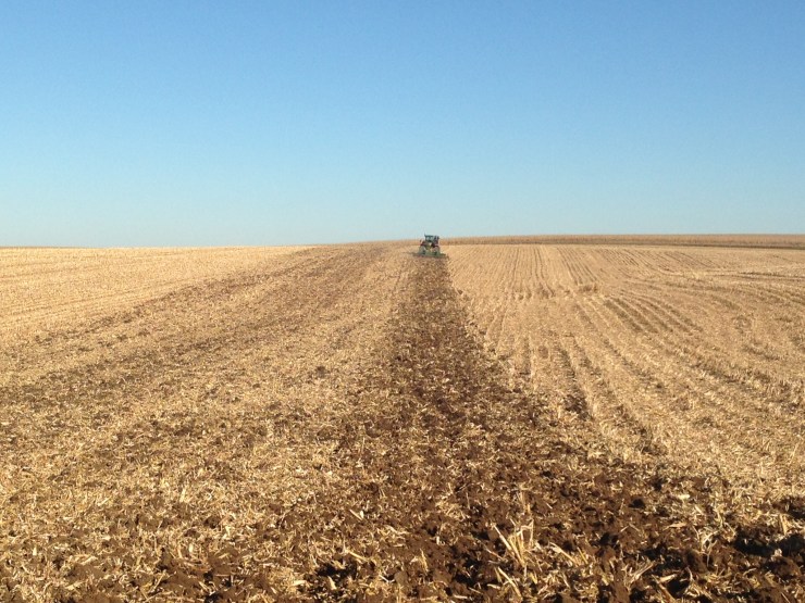 John Deere 2730 next to Case 875